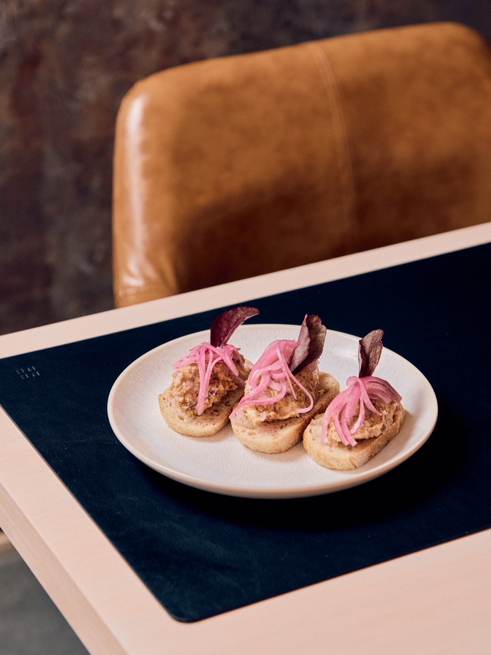 Házi előétel tálalás